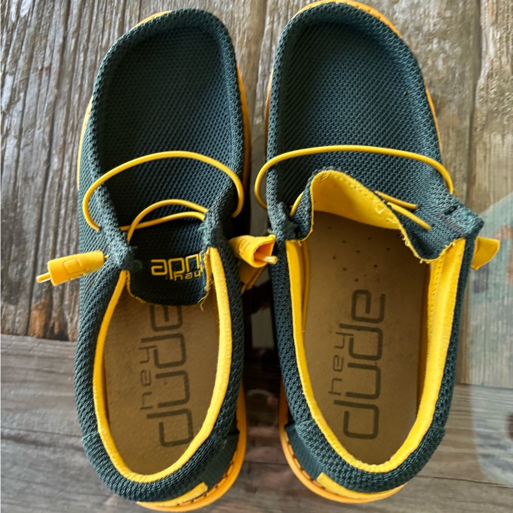 Hey dudes- men’s